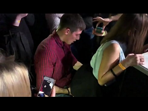 ❤️ Sex nyata dina nightclub Rusia. gadis Rusia 18 taun heubeul dina anus jeung heunceut fucked di nightclub a ❤ porno keras di urang% su.pornburst.ru%